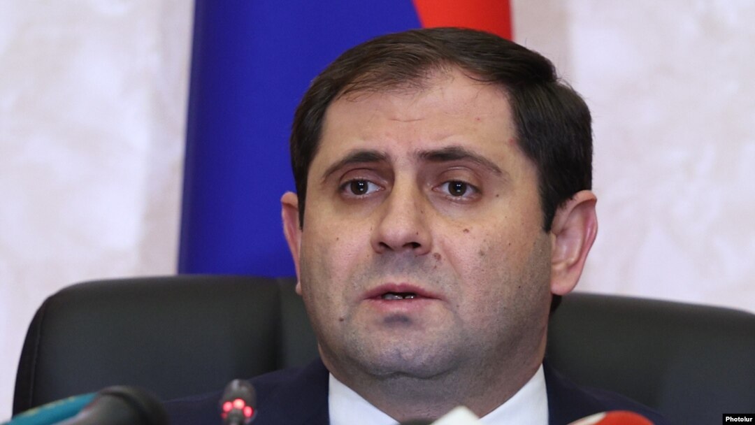 ՀՀ պաշտպանության նախարար Սուրեն Պապիկյանը հանդես է գալիս մամուլի ասուլիսով, 15-ը հունվարի, 2025թ.