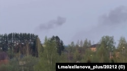 Пажар у Нара-Фамінску Маскоўскай вобласьці пасьля меркаванага нападу ўкраінскіх войскаў на вытворчы і лягістычны цэнтар Міністэрства абароны Расеі. 7 траўня 2026