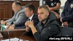 Підозрюваний заступник начальника Департаменту міжнародного співробітництва Офісу Генерального прокурора Сергій Кропива у Вищому антикорупційному суді (ВАКС). Київ, 6 вересня 2026 року