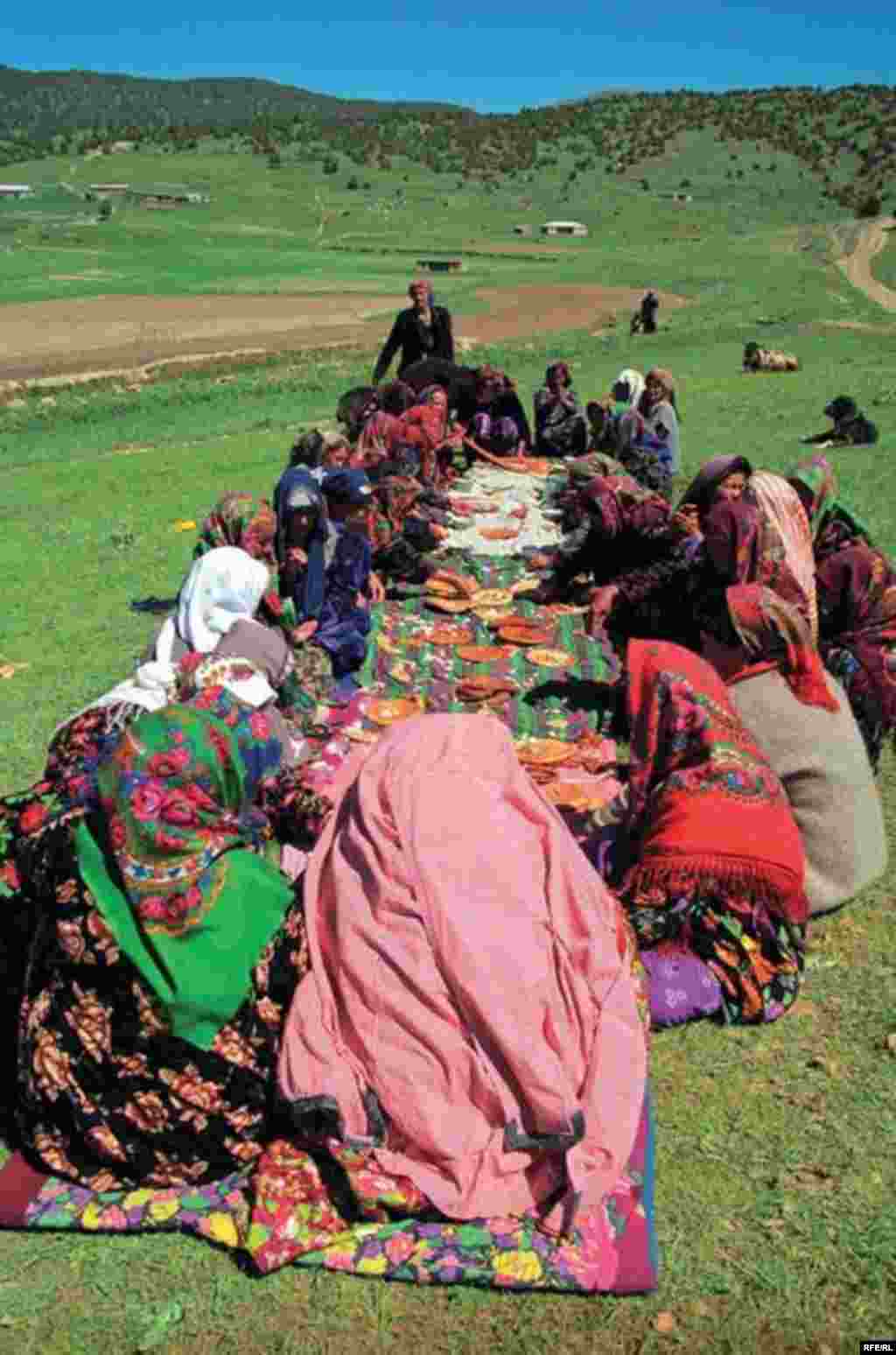 Uzbek Women Today #29