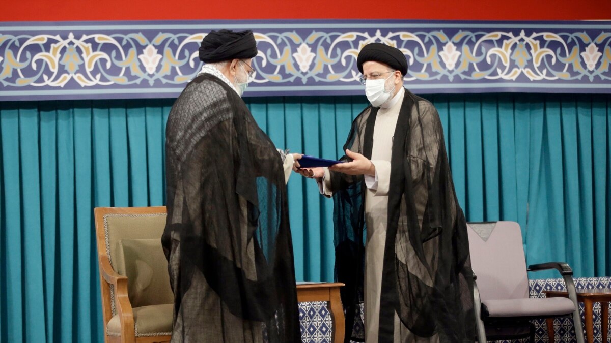 В Ірані відбулася інавгурація президента-консерваторва Раїсі