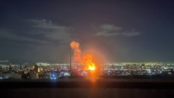 انفجار و دود ناشی از حمله هوایی به تهران، یکشنبه ۱۰ اسفند