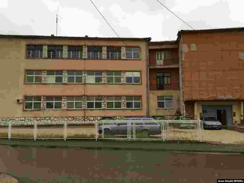 Former military facility in Doboj where people live who have lost their homes after floods in May