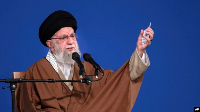 دادستان آرژانتین در مورد مصونیت خامنهای گفته که «خامنهای در خصوص جنایتی با ویژگیهای تروریستی و علیه بشریت مصونیت ندارد»