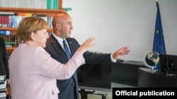 Pamje gjatë takimit të kryeministrit të Kosovës, Ramush Haradinaj, me kancelaren gjermane, Angela Merkel.