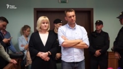 В России суд сократил срок ареста Алексея Навального (видео)