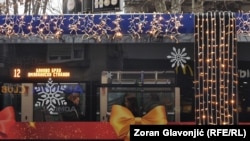 Tramvaj gradskog prevoza uoči Nove godine, Beograd, Srbija, 17. decembar 2025.