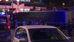 یک کامیون با زیرگرفتن مردم در بازار کریسمس برلین ۹ نفر را کشت