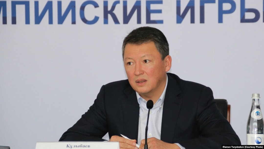 Қазақстан Ұлттық олимпиада комитетінің президенті Тимур Құлыбаев спортшыларды Пхенчхан олимпиасына шығарып салған жиында сөз сөйлеп отыр. 23 қаңтар 2018 жыл.