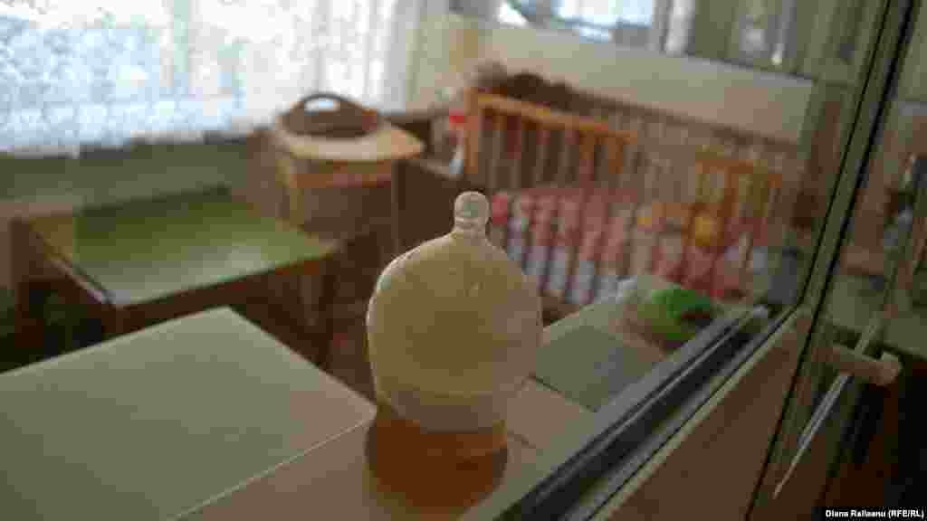 Moldova, The Chisinau Municipal Institution for Babies, the carantine room