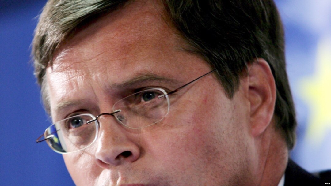 Prime Minister Jan Peter Balkenende's party had raised the idea of keeping a reduced Dutch force in Afghanistan beyond an August 2010 withdrawal deadline.