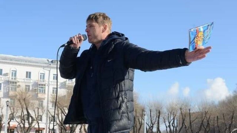 «Нужно отсюда бежать»: россиянина арестовали после видео с похорон «авторитета»
