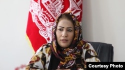 نسیمه آرزو معاون امور اجتماعی ولایت سرپل که در اثر بیماری کووید-۱۹ درگذشت.  
