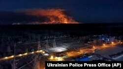 Пажар ля чарнобыльскай зоне, від з даху АЭС, 10 красавіка