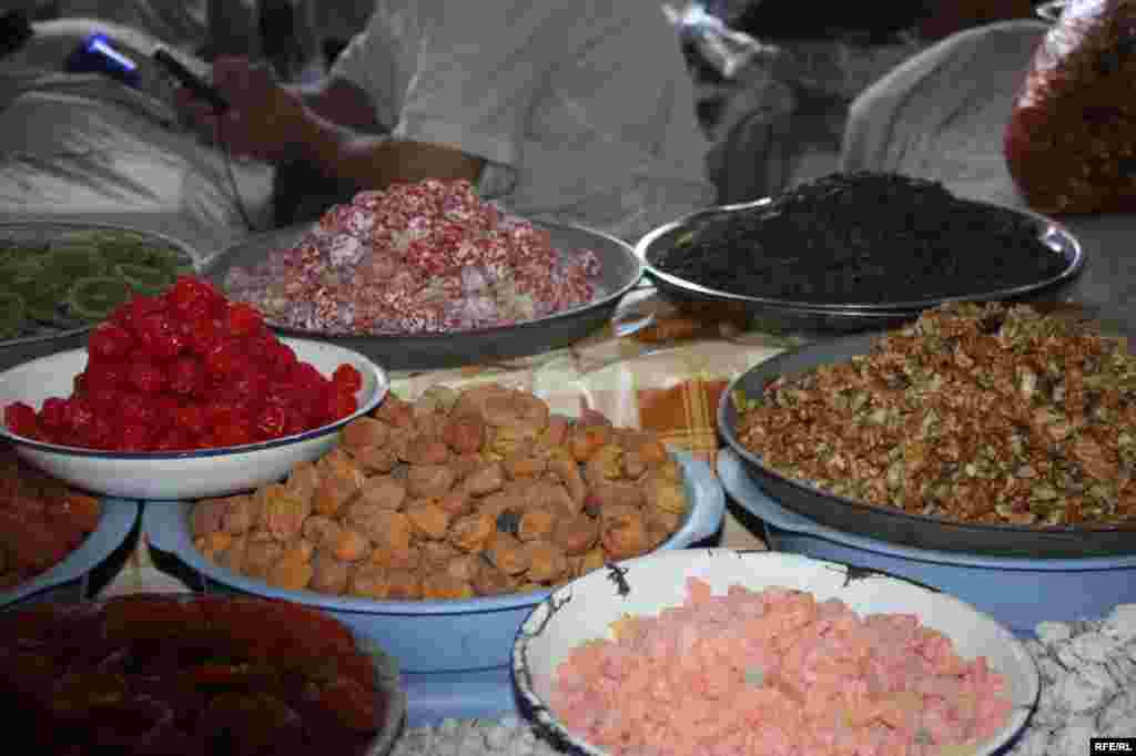 Дар орзуи арзонӣ #77