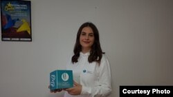  Нина Јовановска, средношколка и волонтерка во „Младински сојуз“