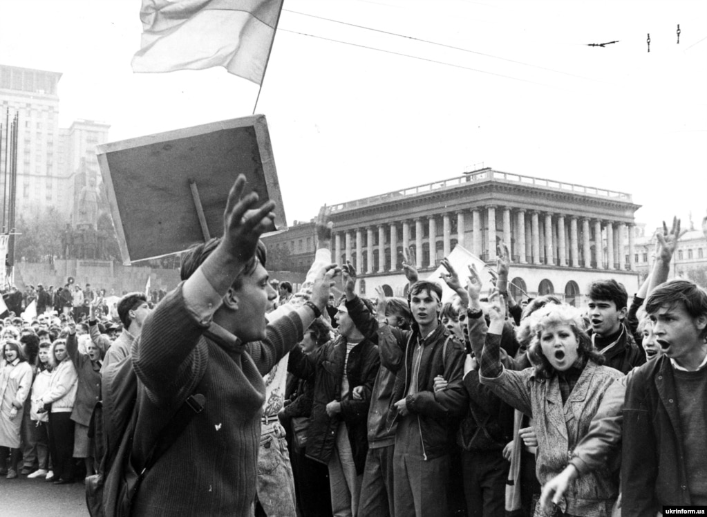 A rally in support of the hunger-striking students
