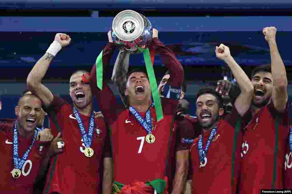 پرتغال و رونالدو با غلبه بر فرانسه فاتح جام ملت های اروپا شدند.