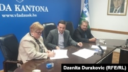 Predstavnici Vlade USK i sindikata potpisuju dogovor o prekidu štrajka, Bihać