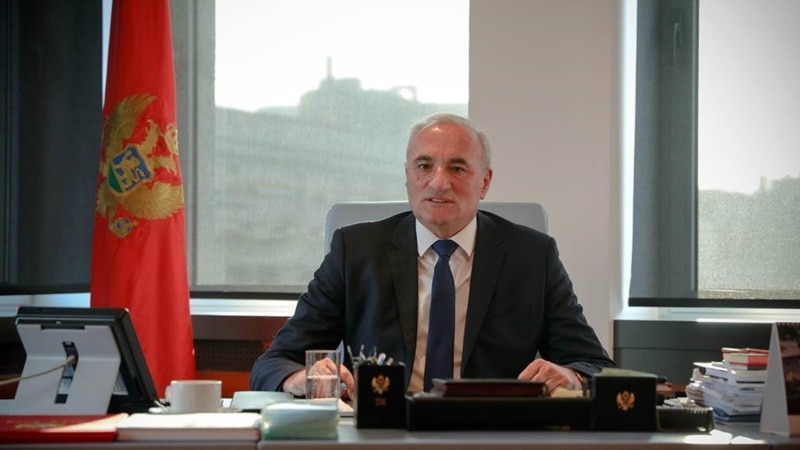 Ambasador: Verujem da će građani Srbije uskoro moći u Crnu Goru