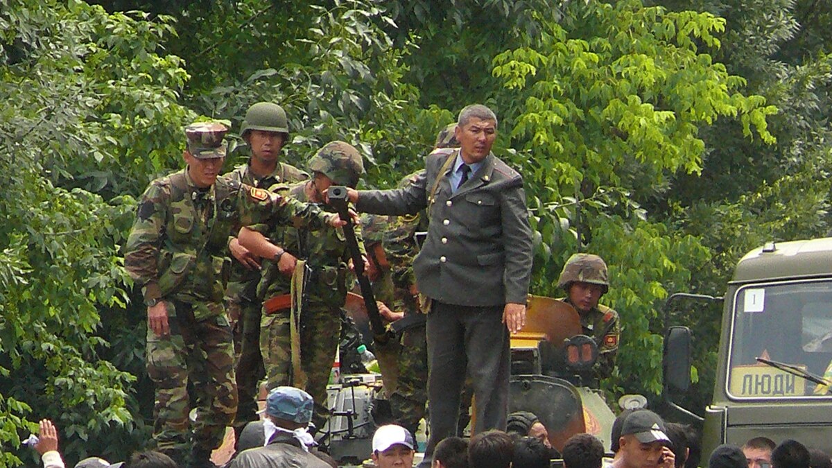 Война в оше 2010 с узбеками. События в оше. Война 2010 год узбеки киргизы в городе ош. Война киргизия 1990 узген. События в оше.