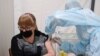Щеплення російською вакциною в Алмати, Казахстан, квітень 2021 року