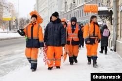 Рабочие на улицах Москвы, февраль 2024 года