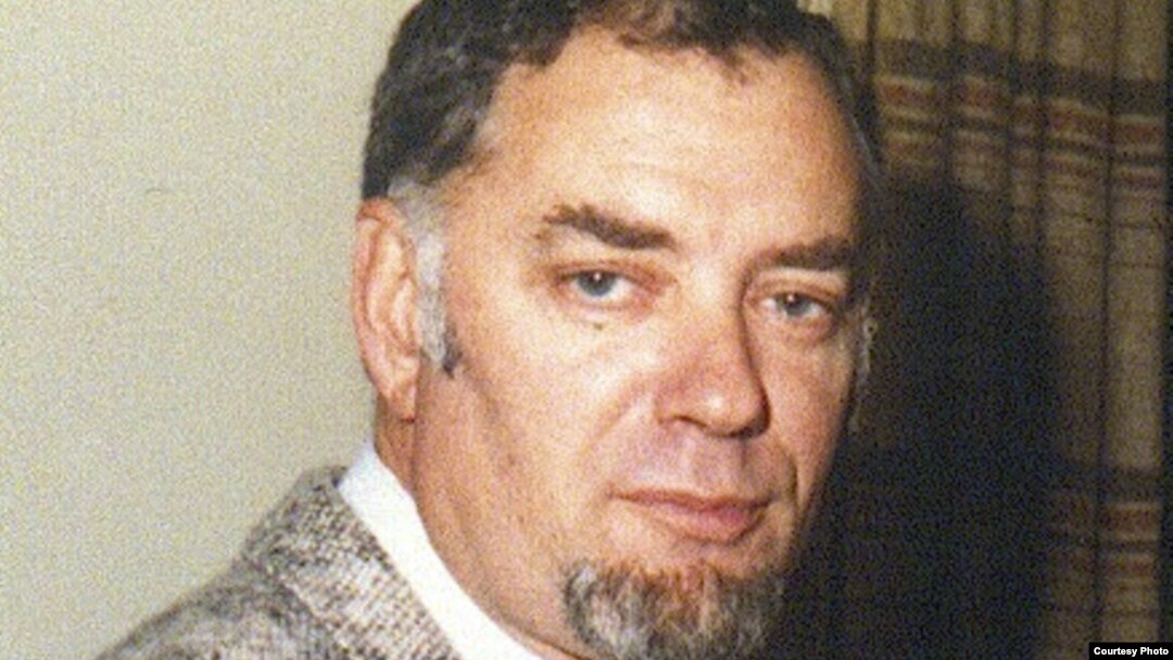 Vlad Georgescu, director sl serviciului românesc de la Radio Europa Liberă între 1983-1988.