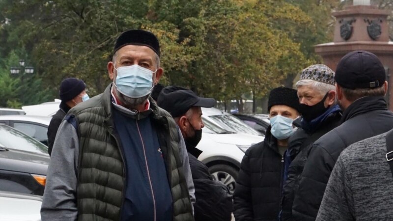 Аксенов не вышел извиняться к собравшимся у стен Совмина крымским татарам (+фото, видео)