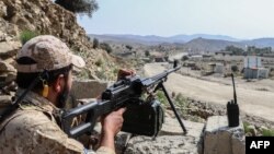 Talibanski pripadnik bezbjednosnih snaga u blizini graničnog prelaza između Avganistana i Pakistana, 20. oktobra 2025.