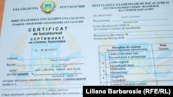 Un certificat de bacalaureat de la Comrat în 2011...