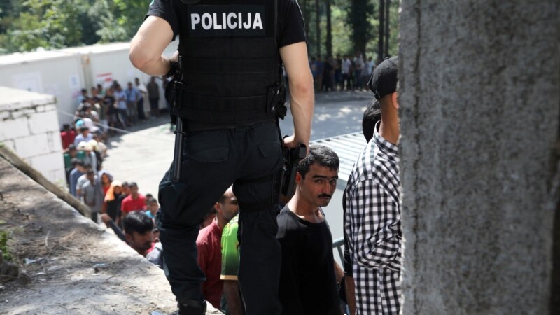 Босанската полиција запрела 50-ина мигранти од Авганистан, Иран и Пакистан