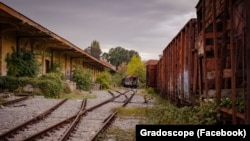  Изоставените ЖП релси на Сточна гара 