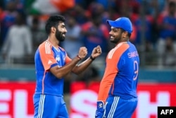 سنجو سېمسن د لوبلړۍ او جسپرېت بومرا د لوبې غوره لوبغاړي جایزې واخیستې