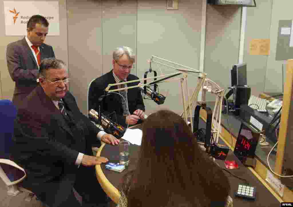 Iraqi President Jalal Talabani is interviewed during his visit to RFE/RL’s Prague headquarters, 2006.