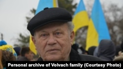 Петр Вольвач на проукраинском митинге в Крыму, 26 февраля 2014 года