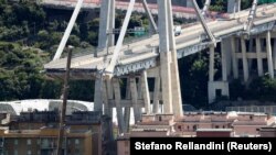Pamje nga shkatërrimi i Urës Morandi më 2018.