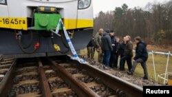 Полскиот премиер Доналд Туск по експлозијата на пругата Варшава – Лублин, ноември 2025 година