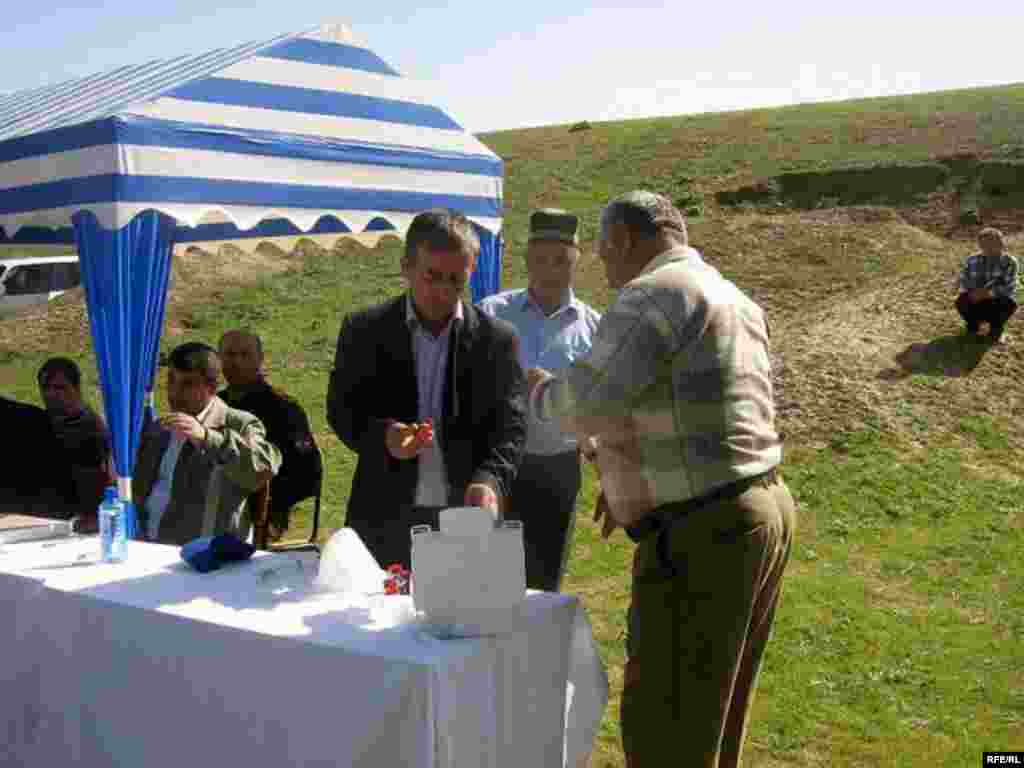 Ҳамлаи малах ба Хатлон #27