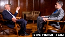 Dragan Štavljanin tokom intervjua sa bivšim predsednikom Hrvatske Stjepanom Mesićem u Zagrebu, 8. juna 2018.