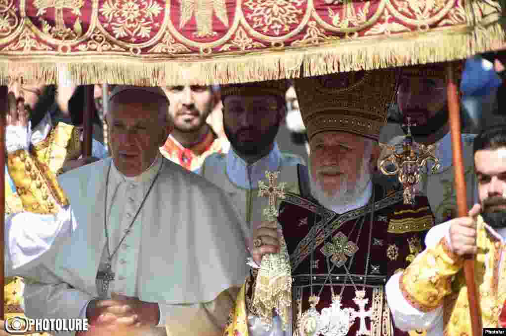 Pope Francis and Catholicos of All Armenians Karekin II