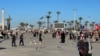 Građani na Trgu mučenika u Tripoliju, Libija