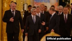 Russia - The presidents of Russia, Armenia, Belarus, Kazakhstan and Kyrgyzstan start a Collective Security Treaty Organization summit in Moscow, 21Dec2015.