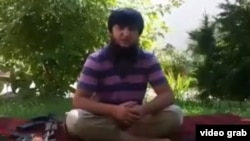 Парвиз Саидрахмонов, выходец из Таджикистана, воюющий в рядах «ИГ» под именем Абу Довуд.