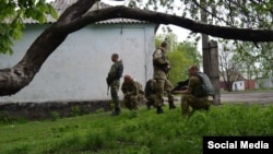 Геннадій Москаль в селищі Родина (Луганщина), 13 травня 2015 року (фото з facebook Геннадія Москаля)