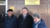 На суд по Титиеву приехал Явлинский