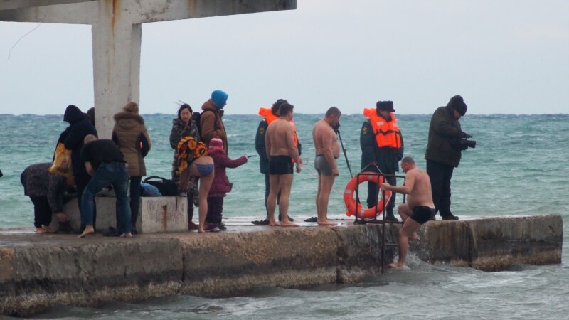 Власти Крыма опубликовали список мест, где разрешены крещенские купания