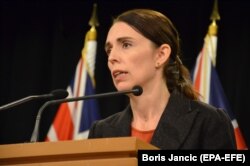 Jacinda Ardern, premierul Noii Zeelande adresîndu-se presei la Wellington, 15 martie 2019
