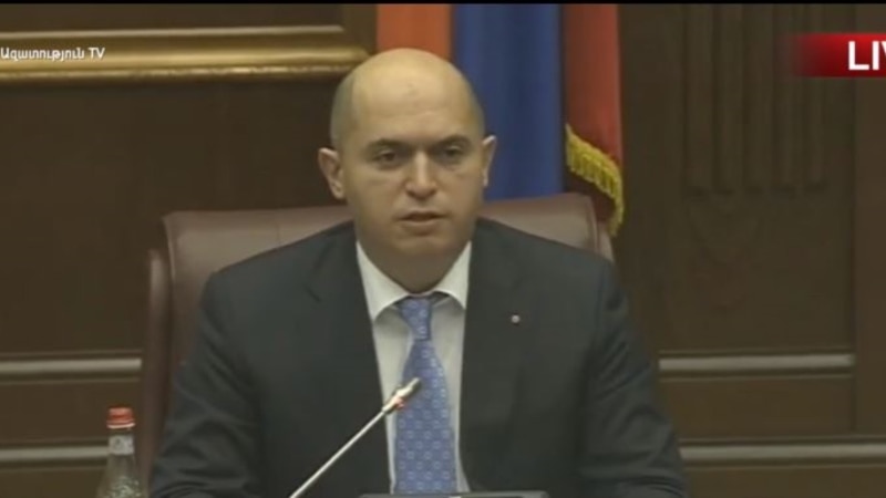 Армениянын башкаруучу партиясы оппозицияга өтөт