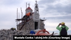 Limena crkva na Rumiji pretvara se u kamenu